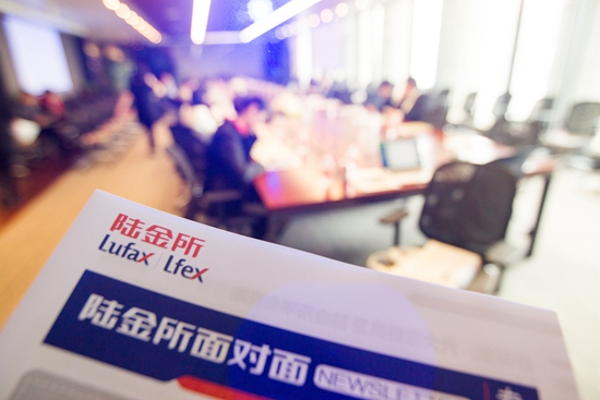 平安尊宏人生保险的特点和优势是什么?这种保险产品对个人财务规划有何影响?