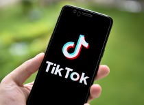 特朗普:对马斯克收购TikTok持开放态度